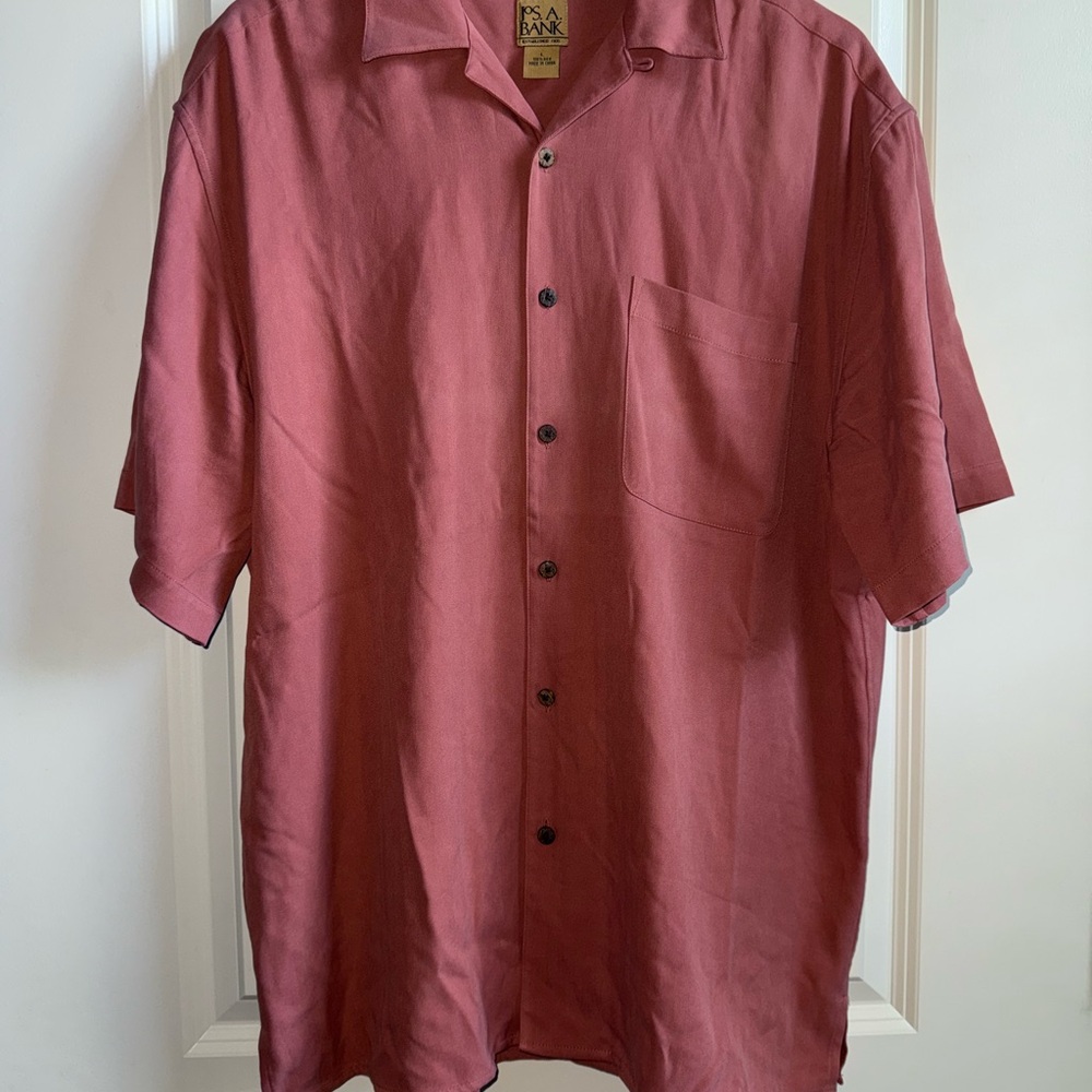 Jos A Banks Men's Classic Button-Up Shirt - Salmon Color 100% Silk
